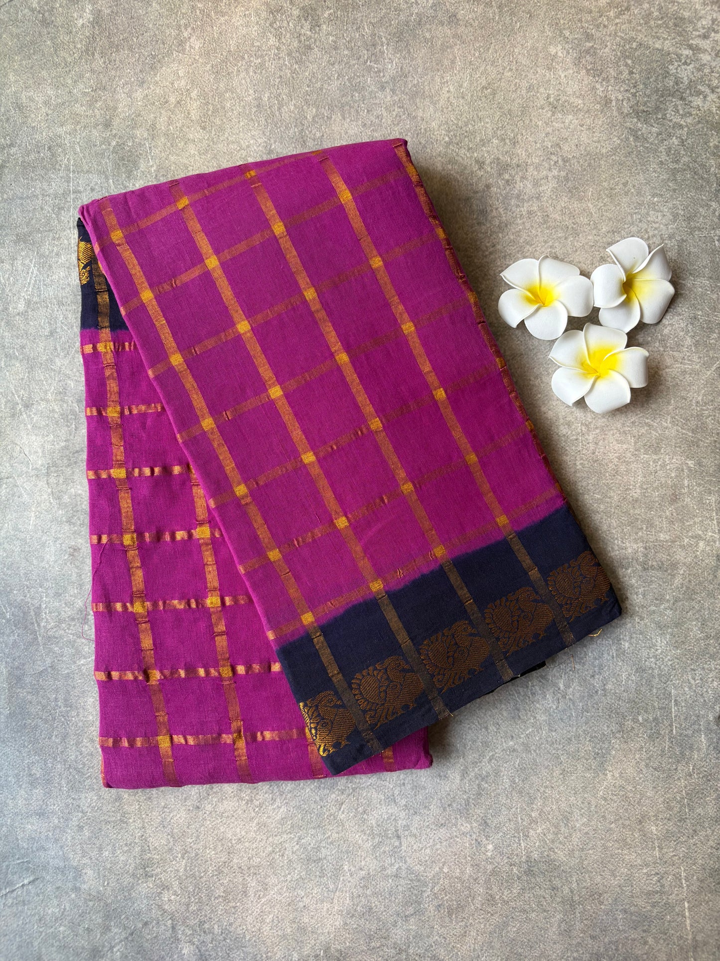 Kattam Sungudi Cotton Saree Pinkish-Purple with Navy Blue Border | TLL681