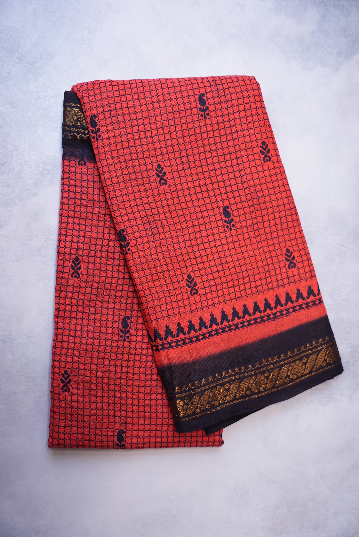 Fancy Checkered Traditional Sungudi Saree in Peach Color (Without Blouse)