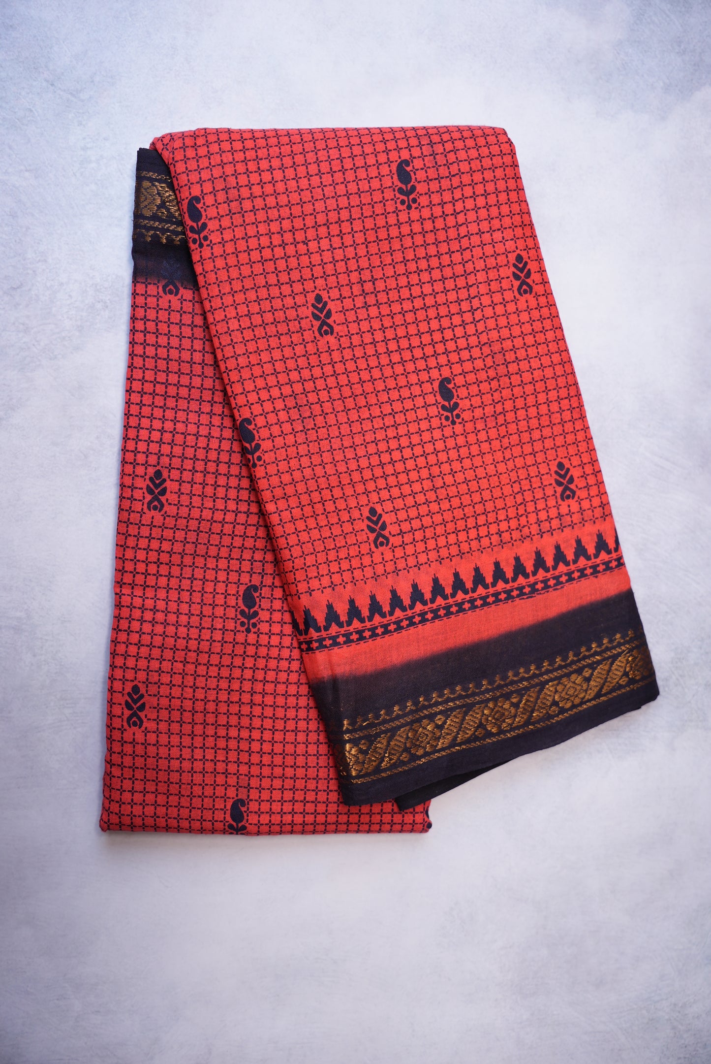 Fancy Checkered Traditional Sungudi Saree in Peach Color (Without Blouse)
