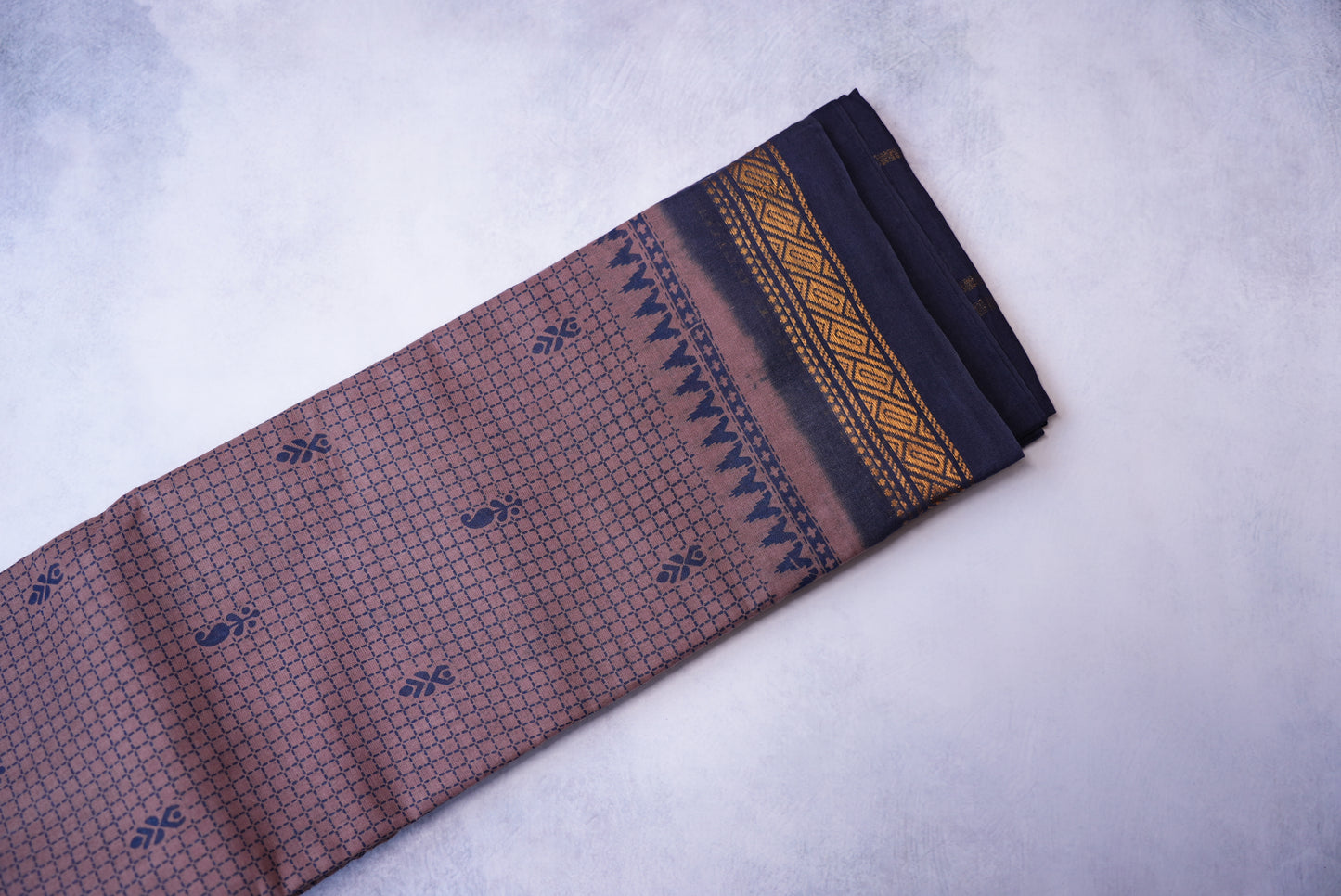 Fancy Checkered Traditional Sungudi Saree in Gray Color (Without Blouse)