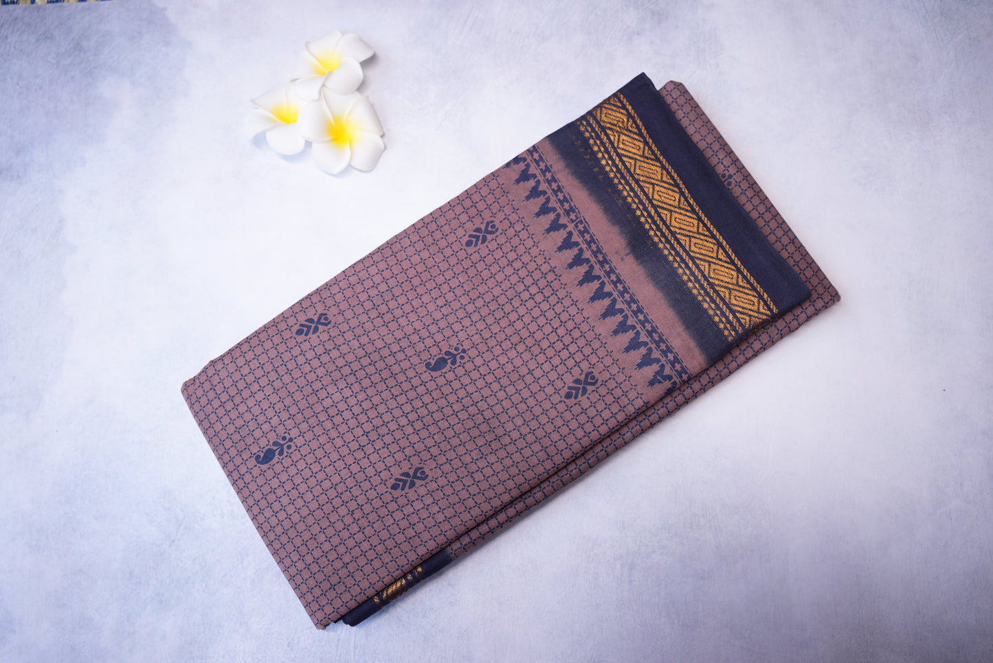 Fancy Checkered Traditional Sungudi Saree in Gray Color (Without Blouse)