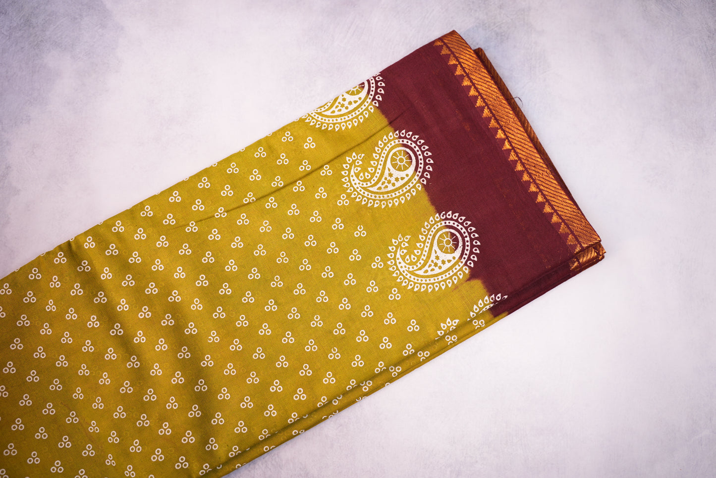Traditional 3 pulli Sungudi Saree – Meghandi Green with Maroon Border and Blouse