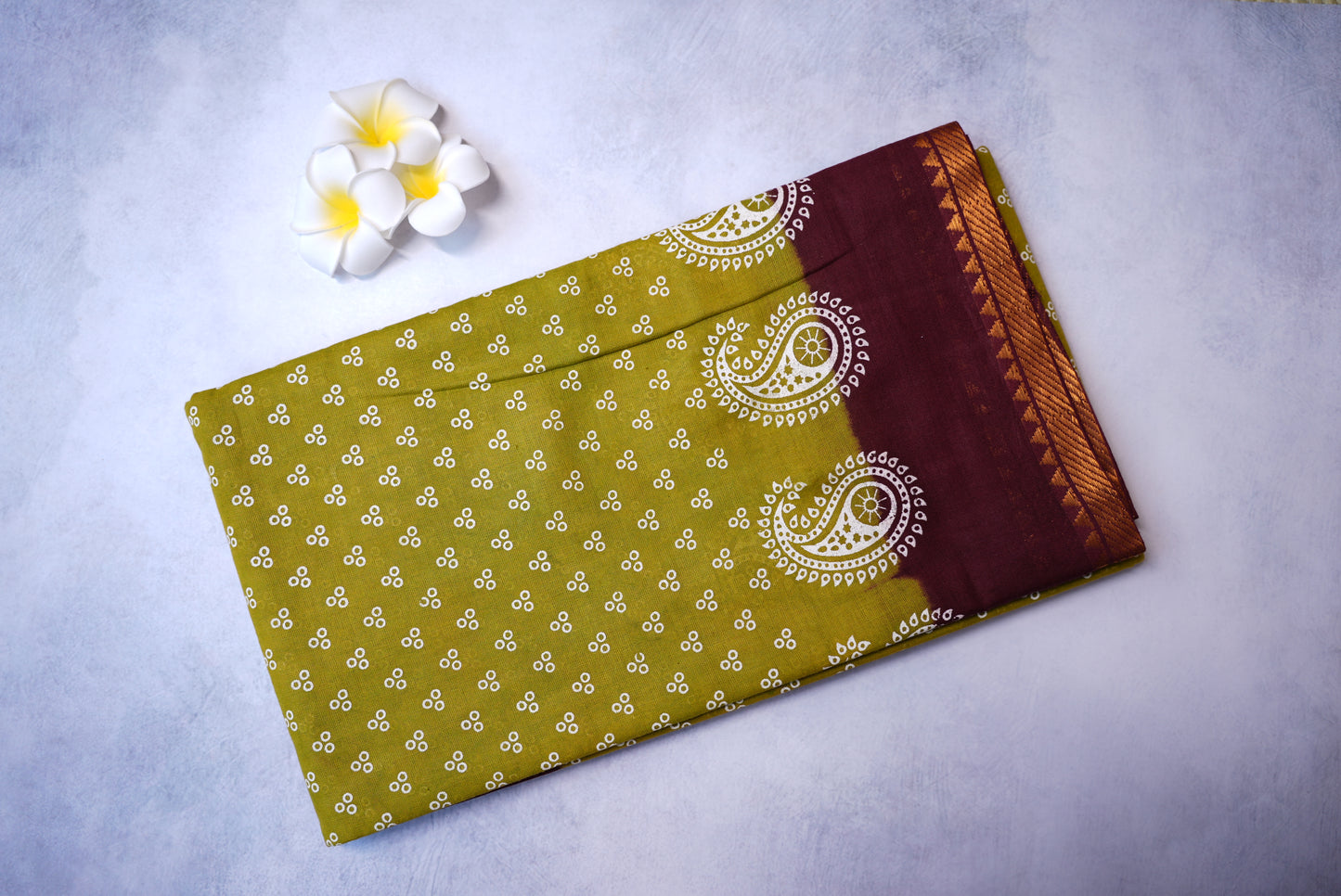 Traditional 3 pulli Sungudi Saree – Meghandi Green with Maroon Border and Blouse