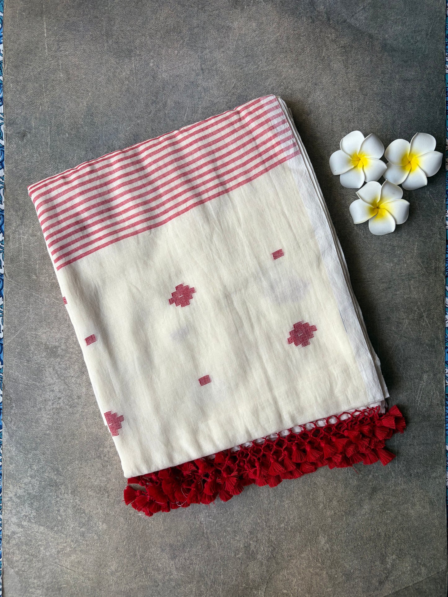 Jamdani Mul Mul Cotton Saree White | TLL549
