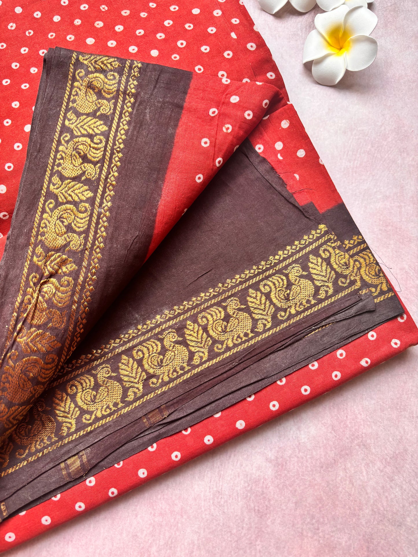 Authentic Soft Sungudi Cotton Saree – Red with White Pulli & Black Border
