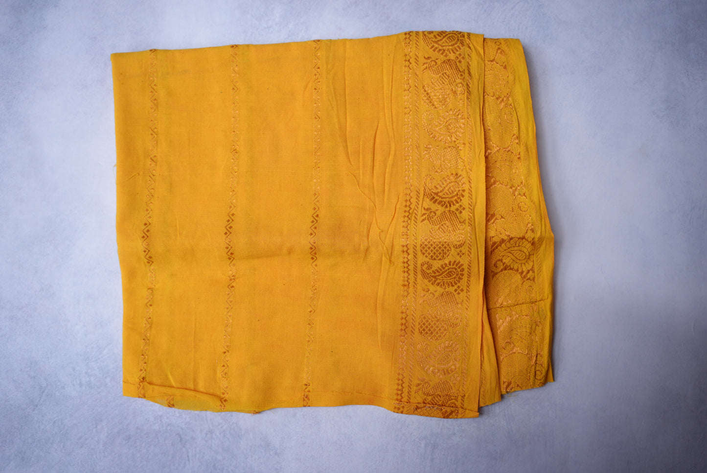 Sungudi Cotton Saree – Ink Blue with Lemon Yellow Velthari Small Border