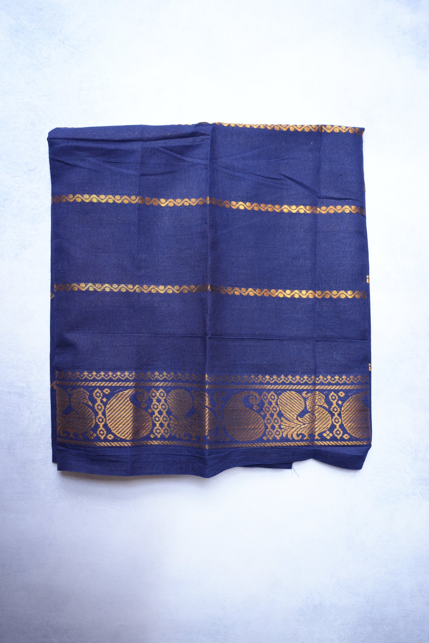 Sungudi Cotton Saree – Green with Dark Blue Velthari Border