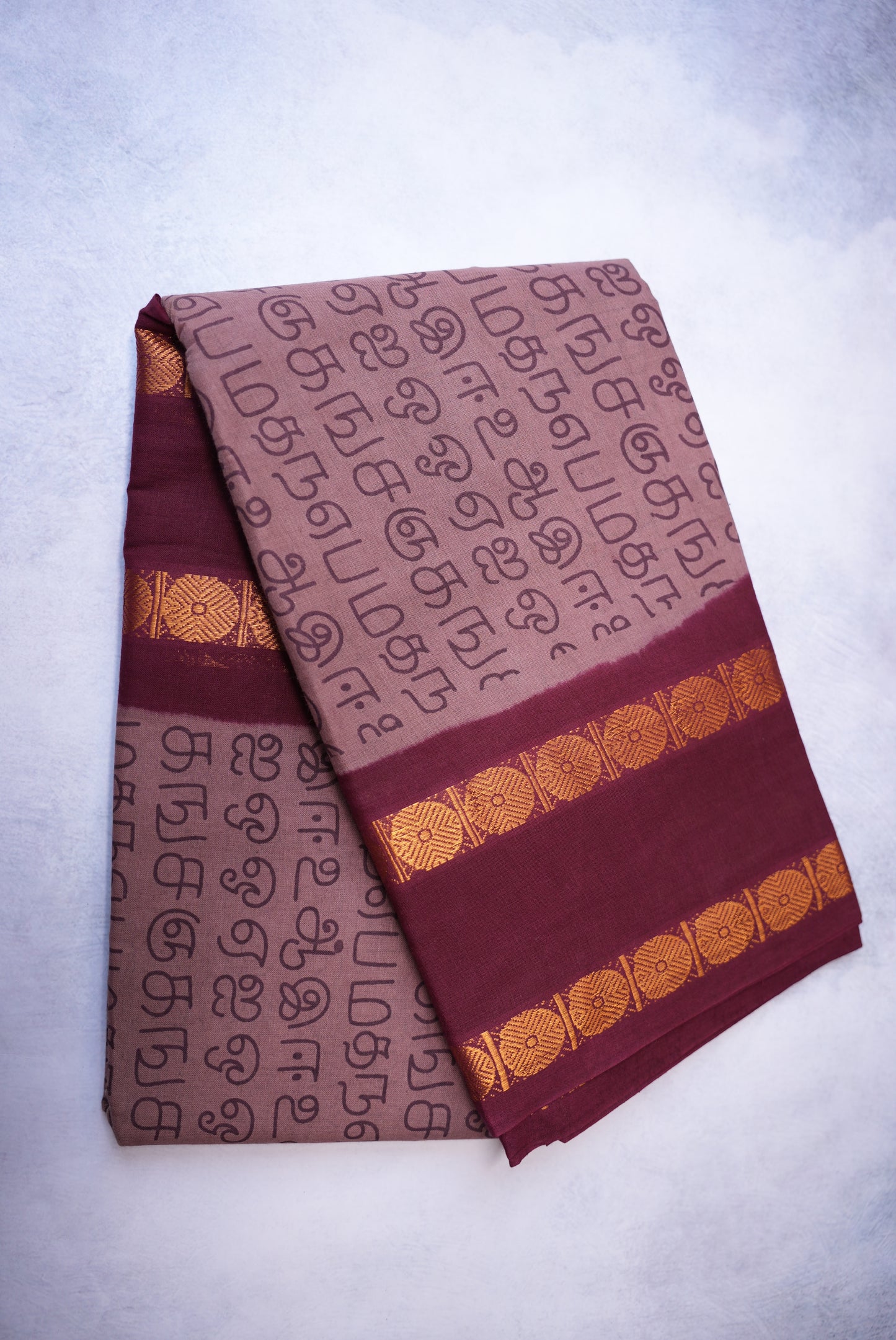 Tamil Letter Printed Sungudi Saree – Maroon Saree with Dark Maroon Border