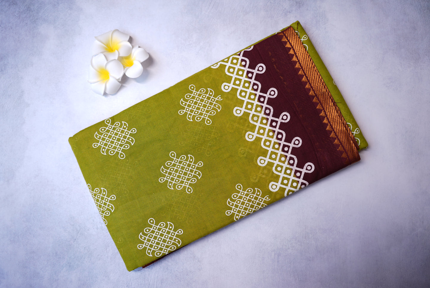 Kolam Printed Sungudi Saree – Mehendi Green with Brown Border (With Blouse)