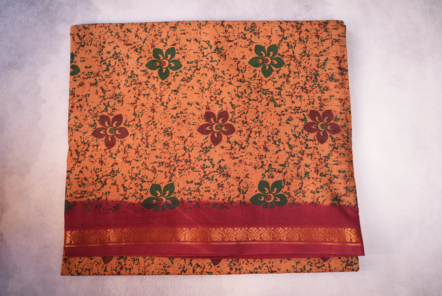 9.5 Yards Sungudi Cotton Saree in Maroon Color