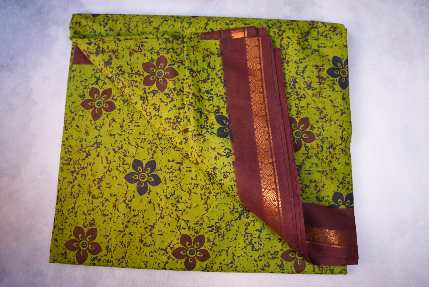 9.5 Yards Madisar Saree in Green Color (Without Blouse)