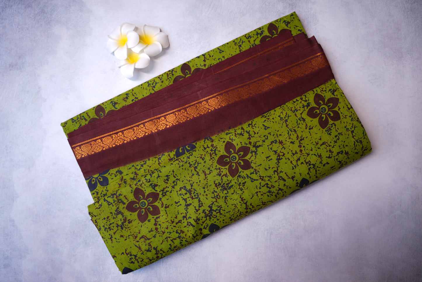 9.5 Yards Madisar Saree in Green Color (Without Blouse)