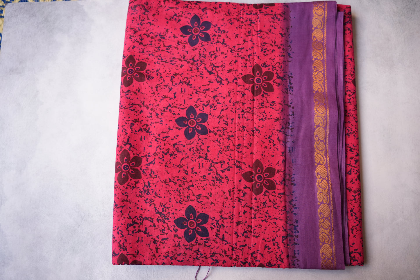9.5 Yards Sungudi Cotton Saree in Dark Pink Color without blouse