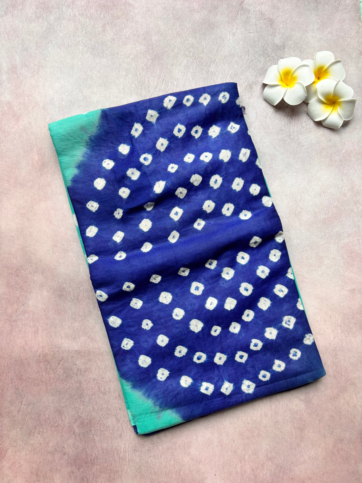 Hand-Knotted Bhandhini Cotton Saree – Teal Blue with Royal Blue (Borderless, With Blouse)