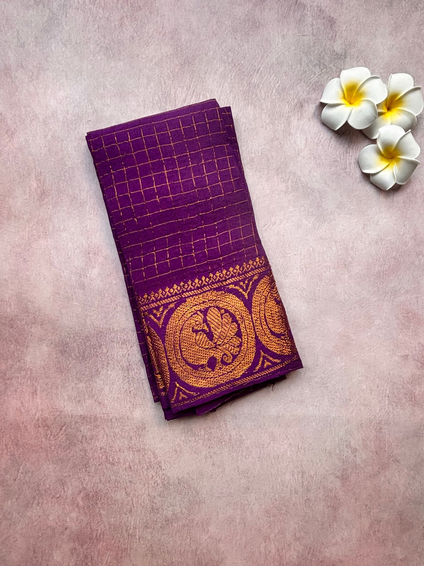 Venthaya Colour Sungudi Cotton Saree with Violet Border