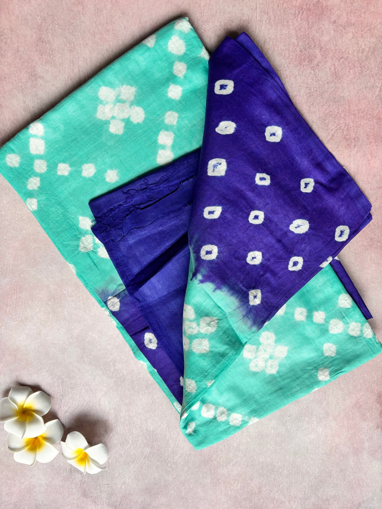 Hand-Knotted Sungudi & Bandhini Cotton Saree – Blue and Royal Blue Mix (With Border & Blouse)