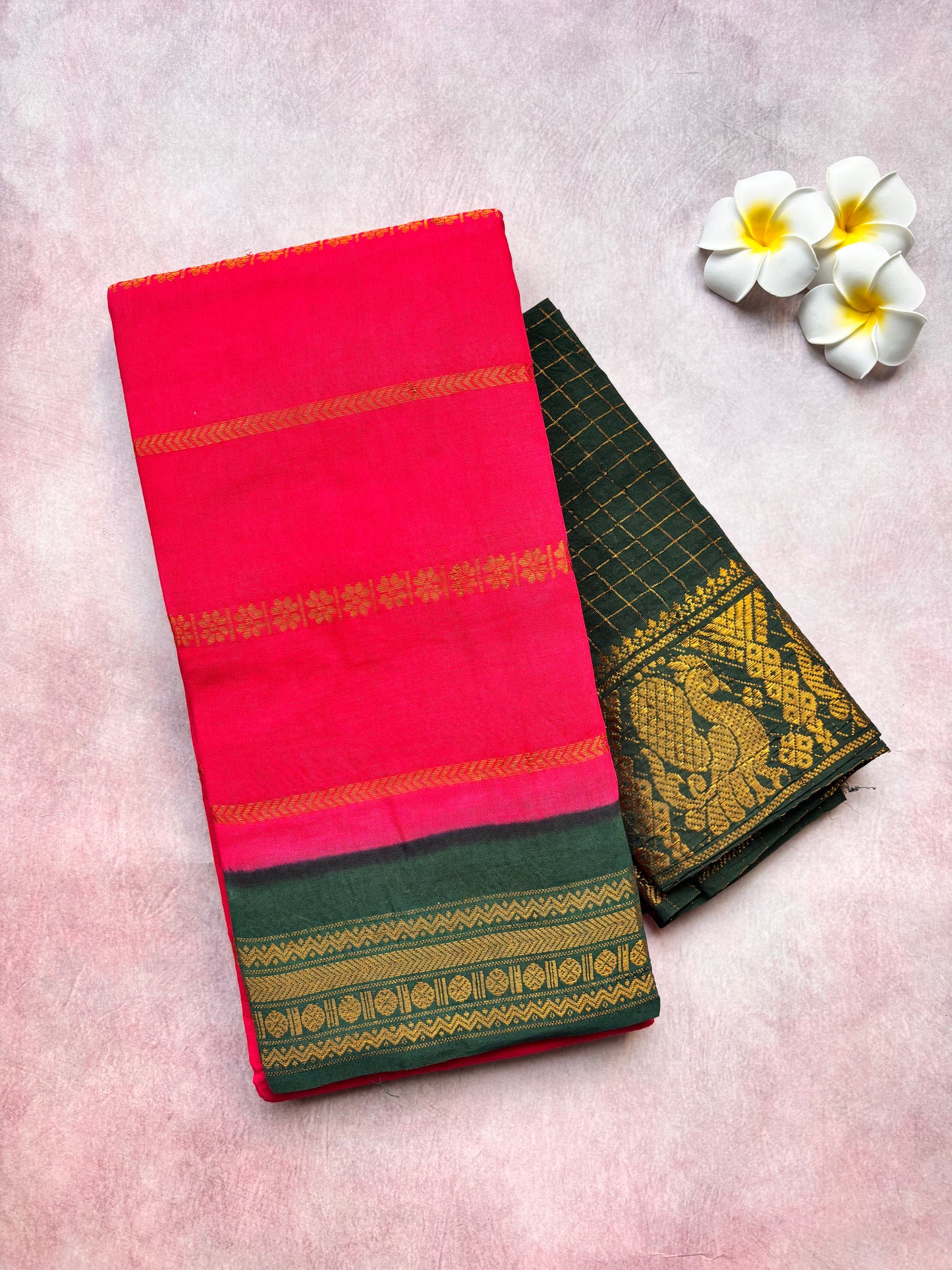 Rani Pink Velthari Sungudi Cotton Saree with Green Rudraksha Border with blouse