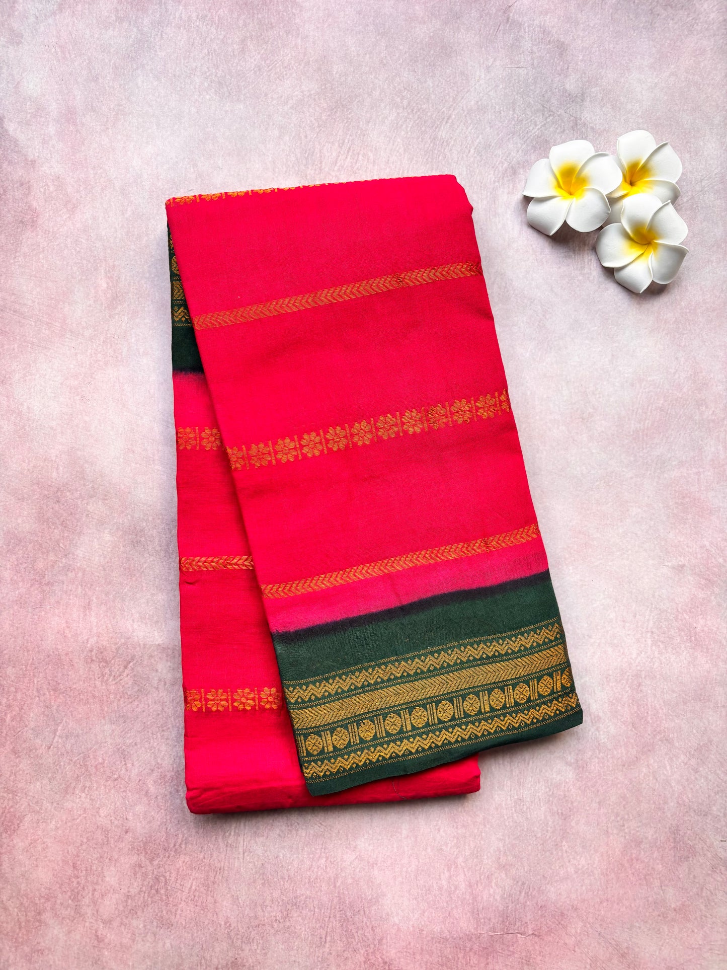 Rani Pink Velthari Sungudi Cotton Saree with Green Rudraksha Border with blouse
