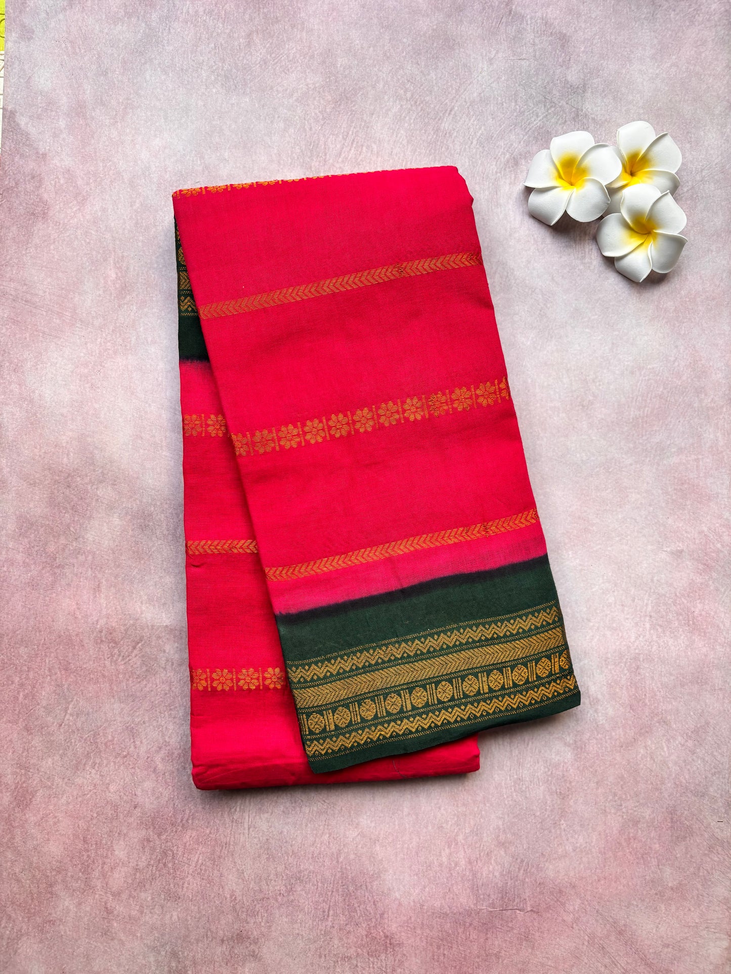 Rani Pink Velthari Sungudi Cotton Saree with Green Rudraksha Border with blouse