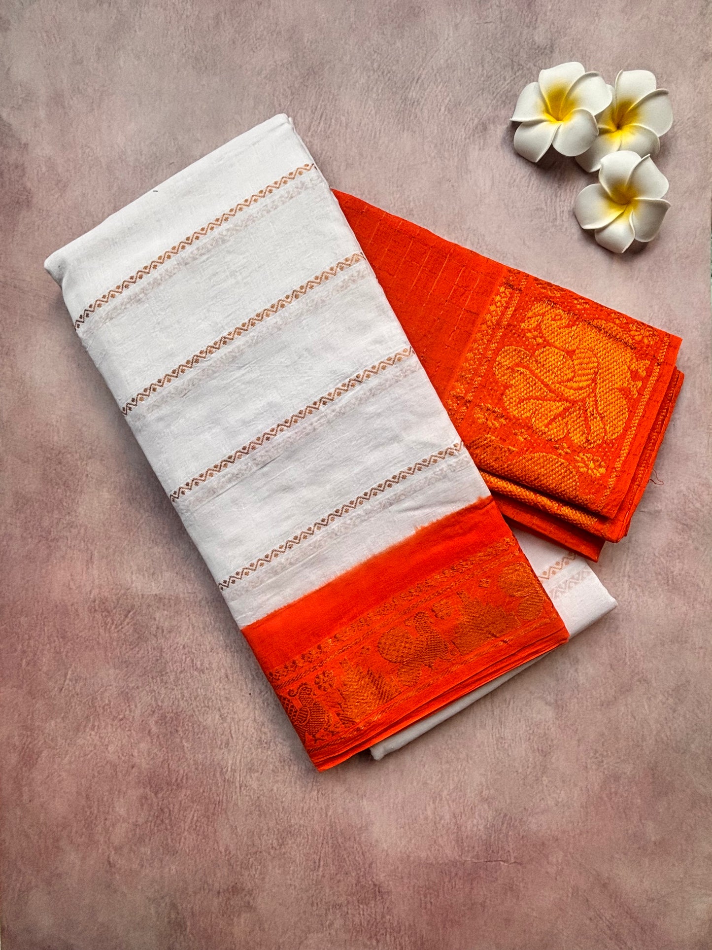 White Sungudi Cotton Saree with Orange Border Velthari - with blouse