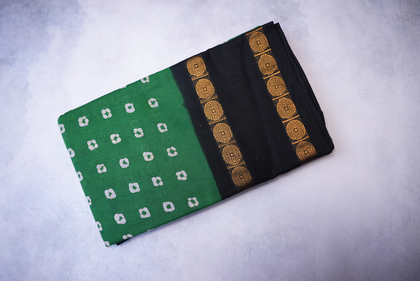 Traditional Wax Round Sungudi Cotton Saree with green and Black Rudraksham Border