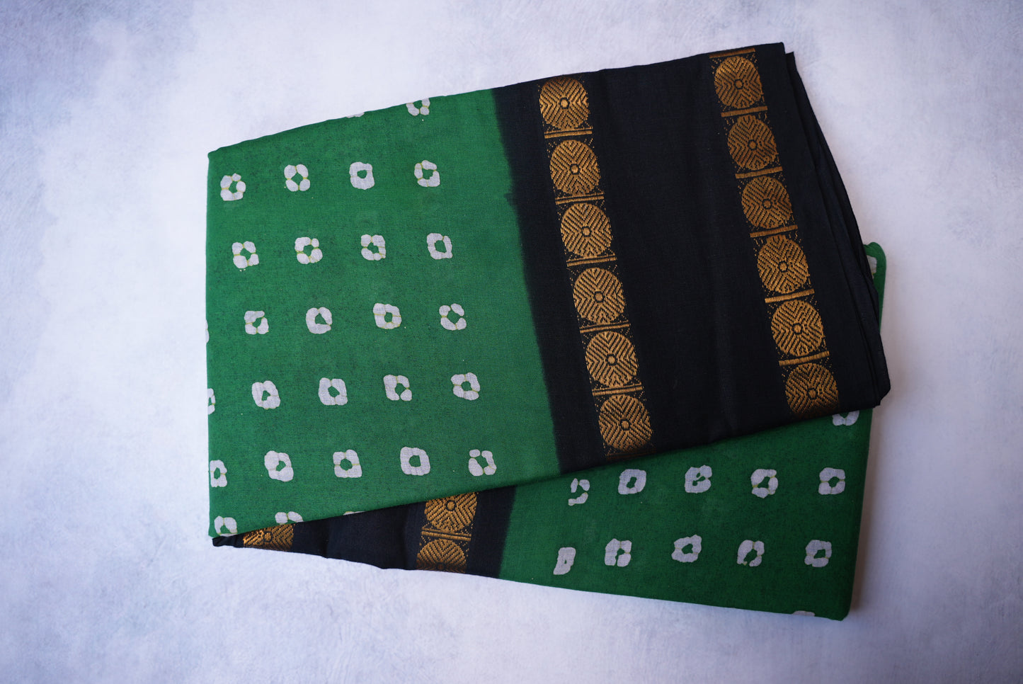 Traditional Wax Round Sungudi Cotton Saree with green and Black Rudraksham Border