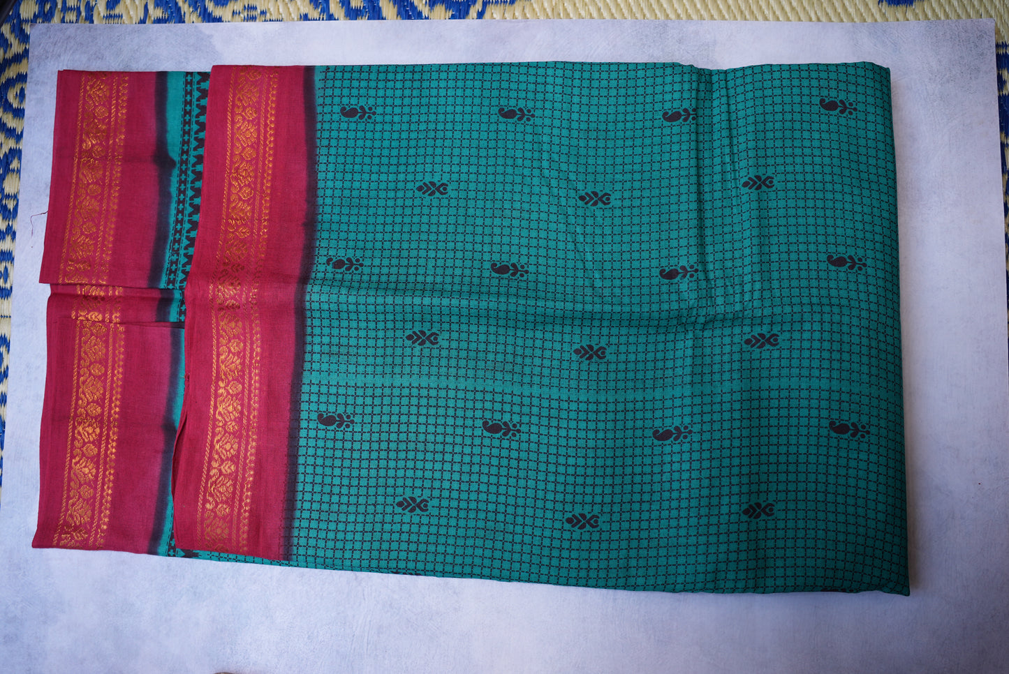 Fancy Checkered Traditional Sungudi Saree in Rama Green (Without Blouse)