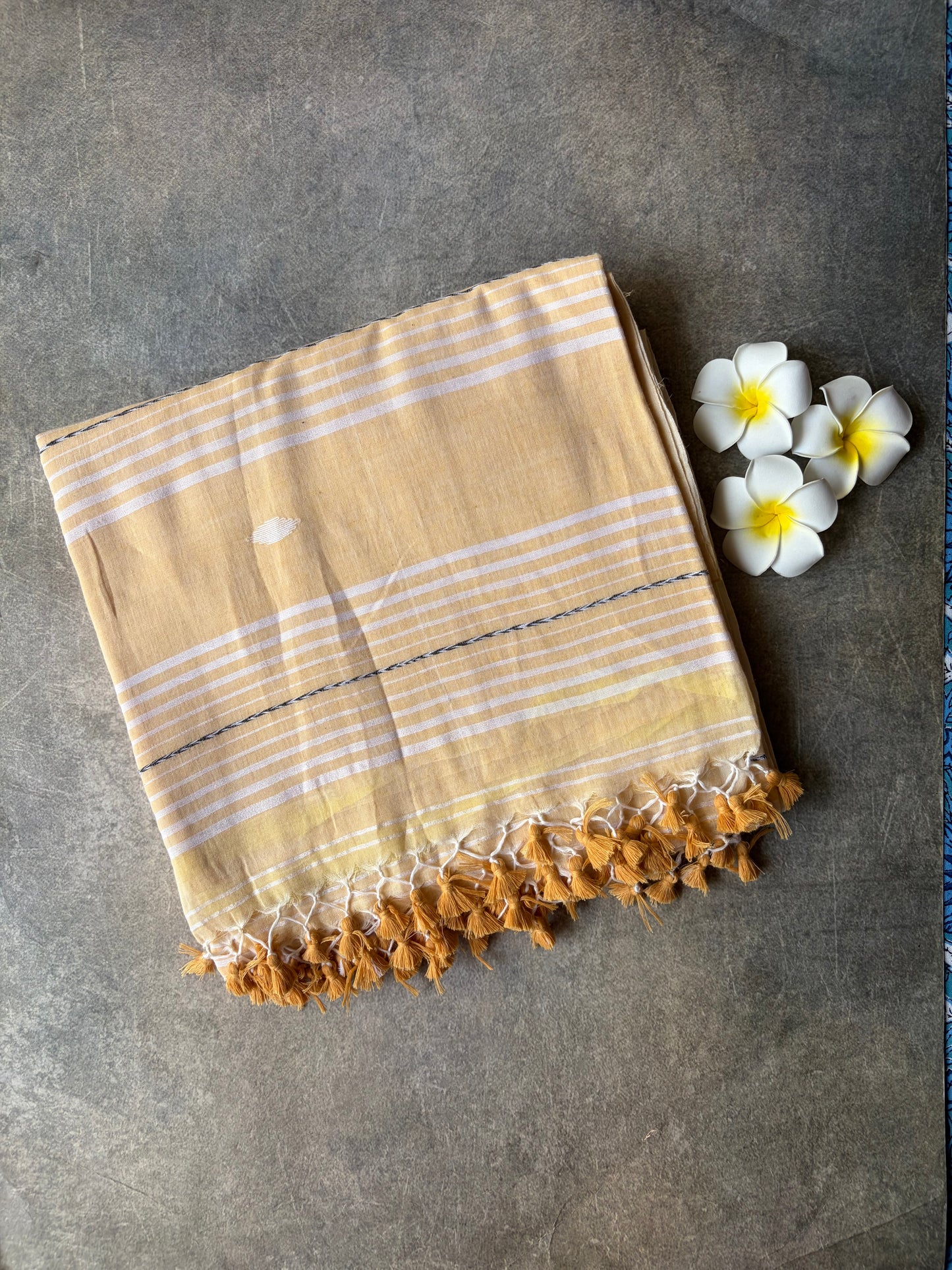 Jamdani Mul Mul Cotton Saree Cream | TLL547