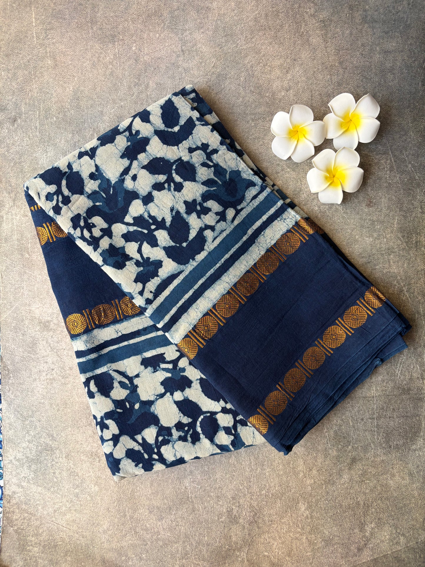Pure Handmade Sungudi Saree white and Blue mixed colour | TLL178