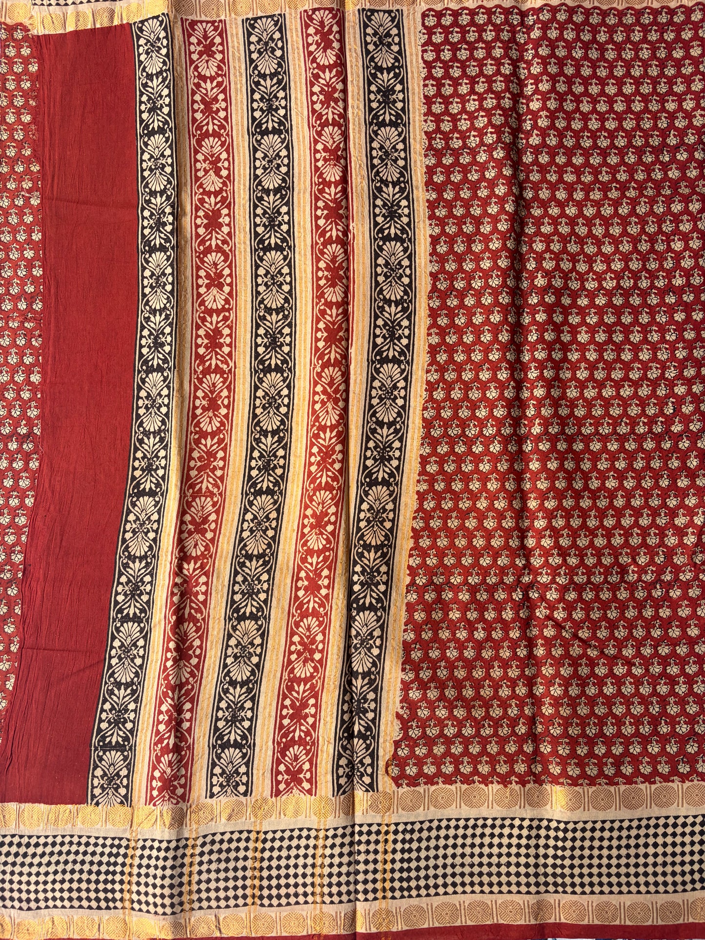Pure Handmade Sungudi Saree Maroon colour | TLL179