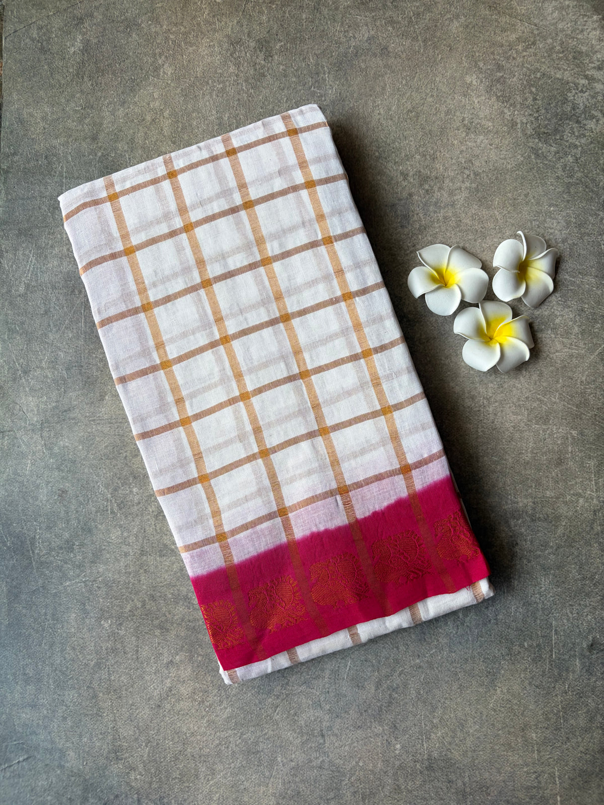 Kattam Sungudi Cotton Saree White With Pink Border | TLL679