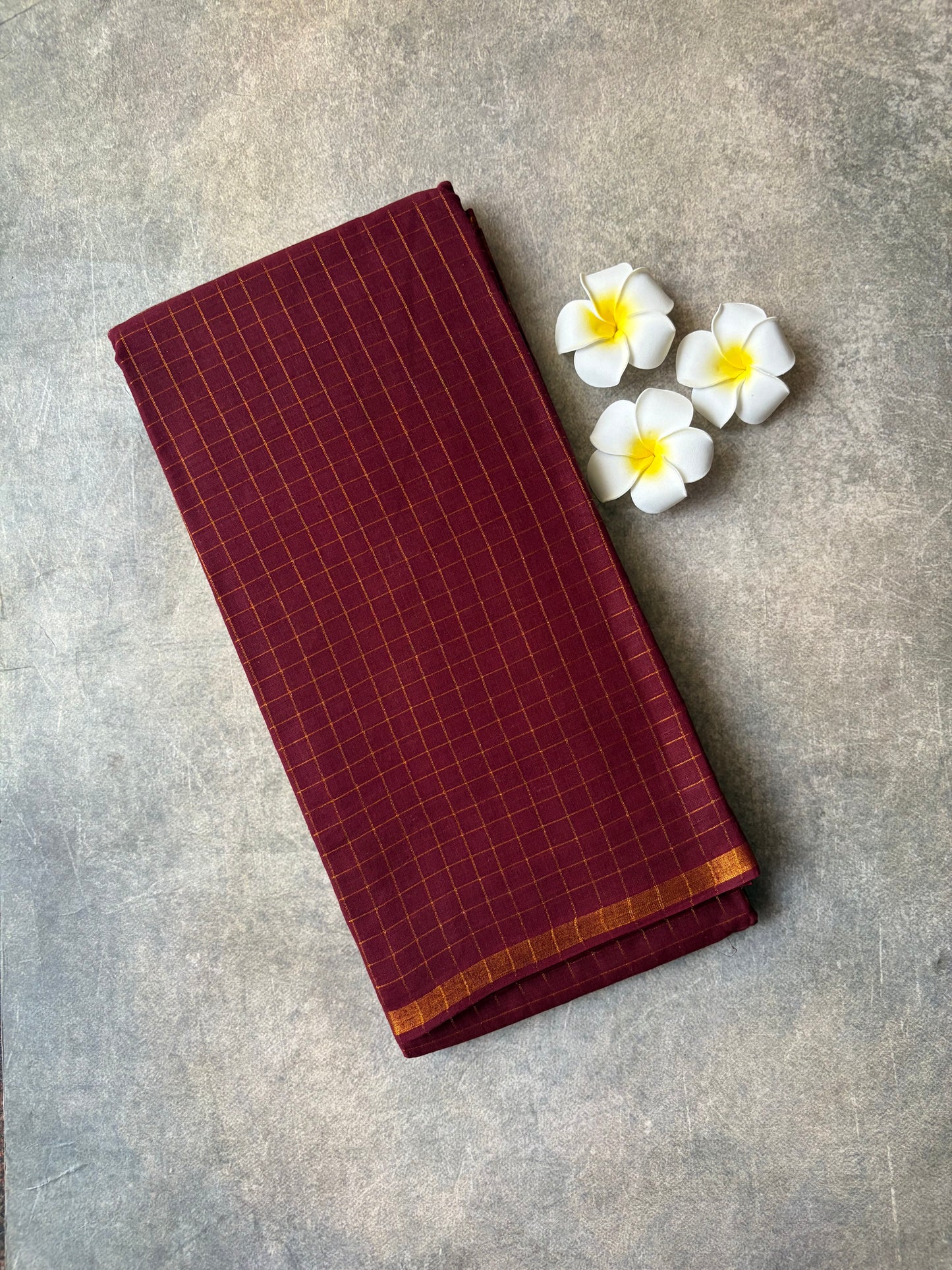 Golden Checked Maroon Sungudi Saree Simple Border | TLL684