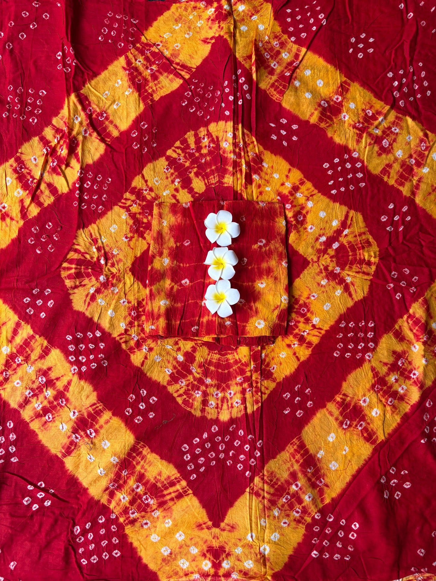 Bhandhini Cotton Saree | Hand- knotted Sungudi saree| Red with yellow | TLL198