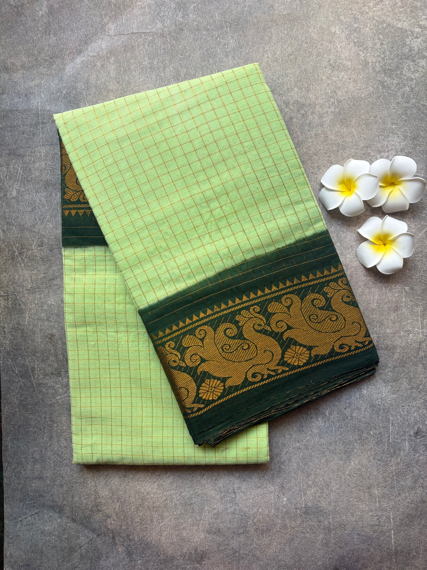 Golden Checked Sungudi Cotton Saree Light Green | TLL372
