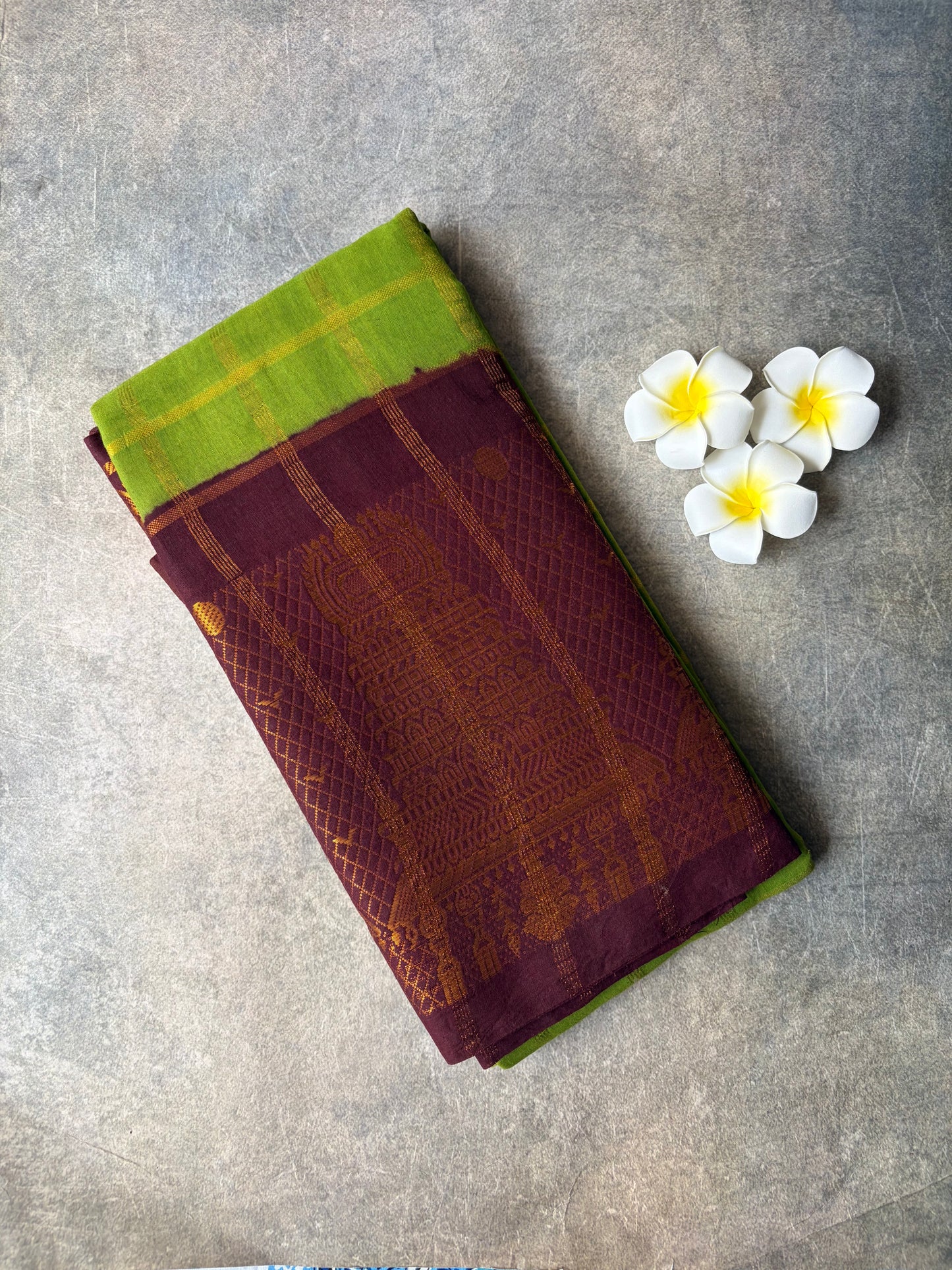 Temple Border Sungudi Saree  Green Colour | TLL176