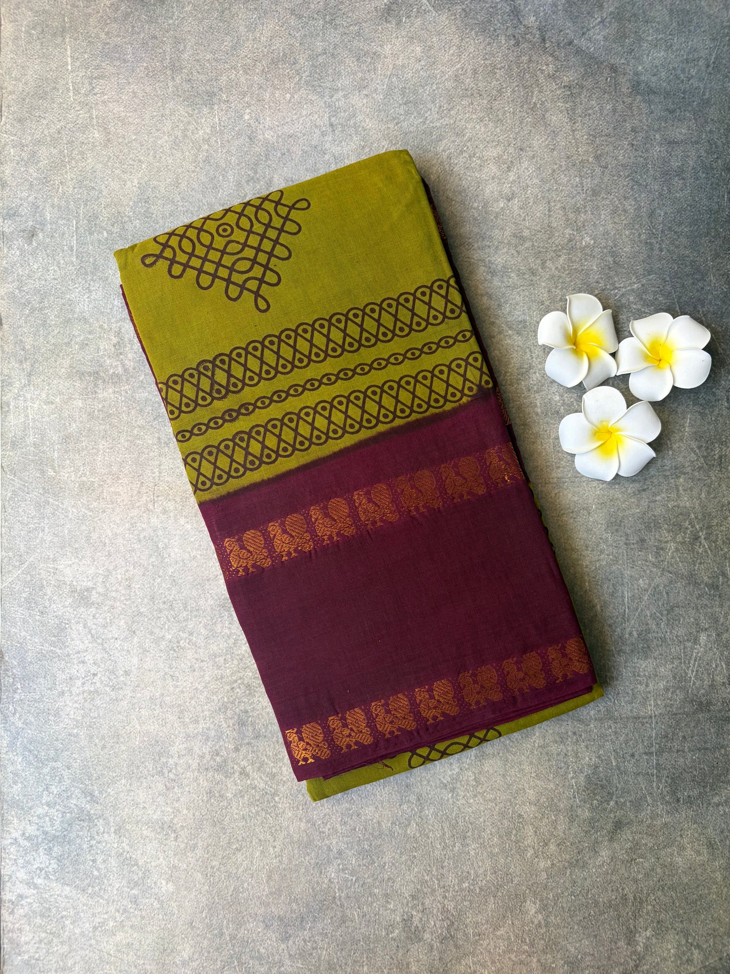 Kolam Printed Sungudi Cotton Saree Mehendi Green | TLL403