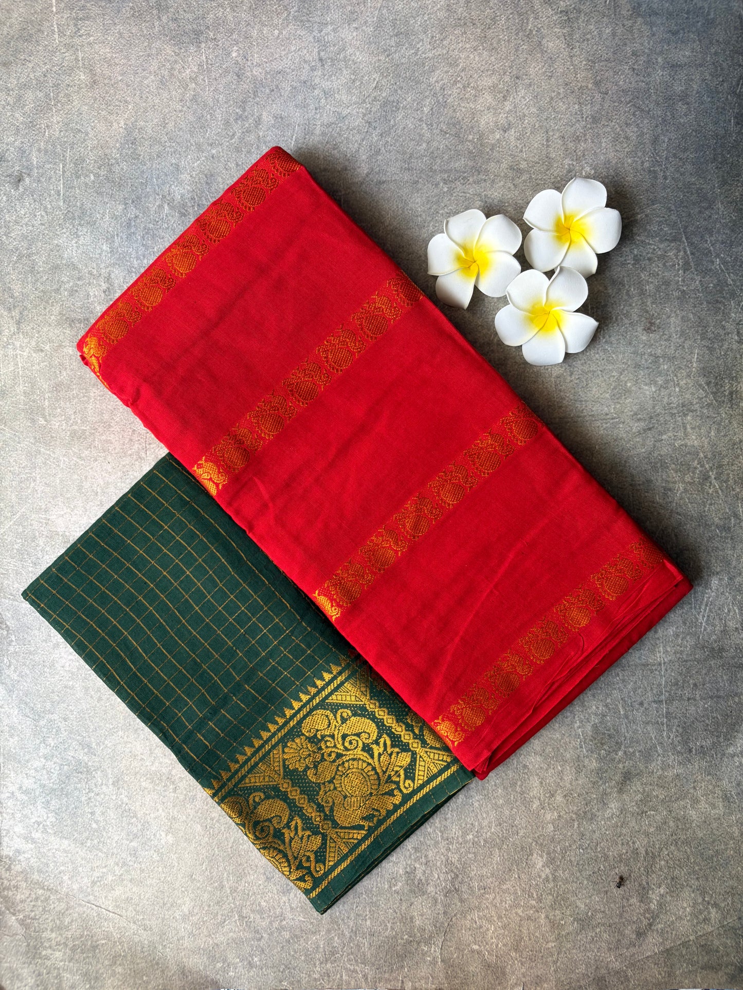 Red colour Sungudi Saree with Velthari Design | TLL203
