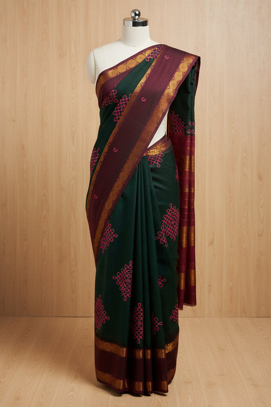 Kolam sungudi | Karum Pachai with Maroon Border