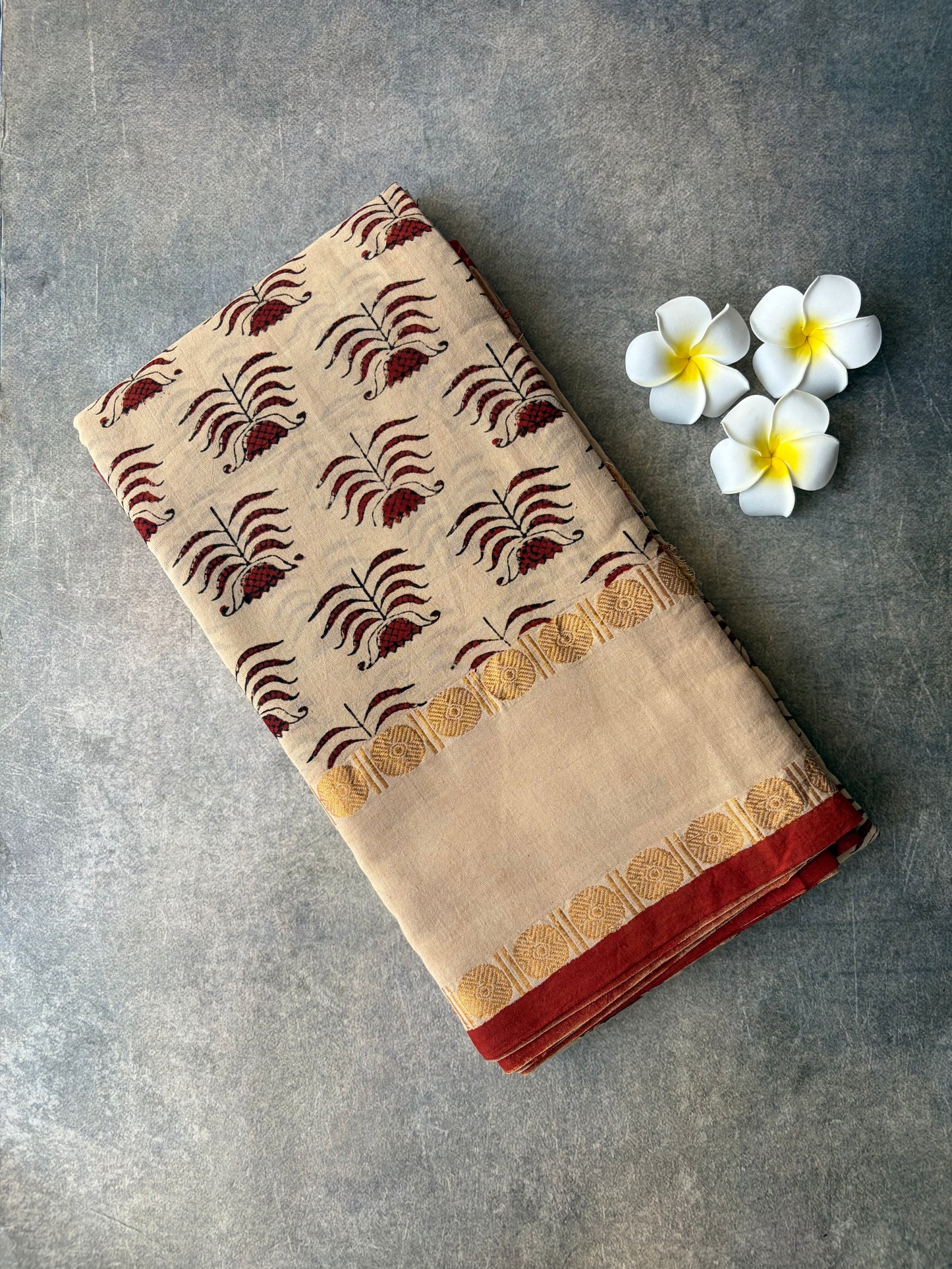 Pure Handmade Sungudi Saree Light Cream Colour | TLL180