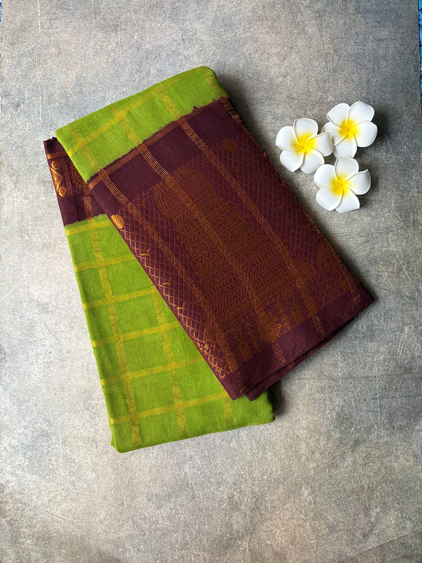 Temple Border Sungudi Saree  Green Colour | TLL176