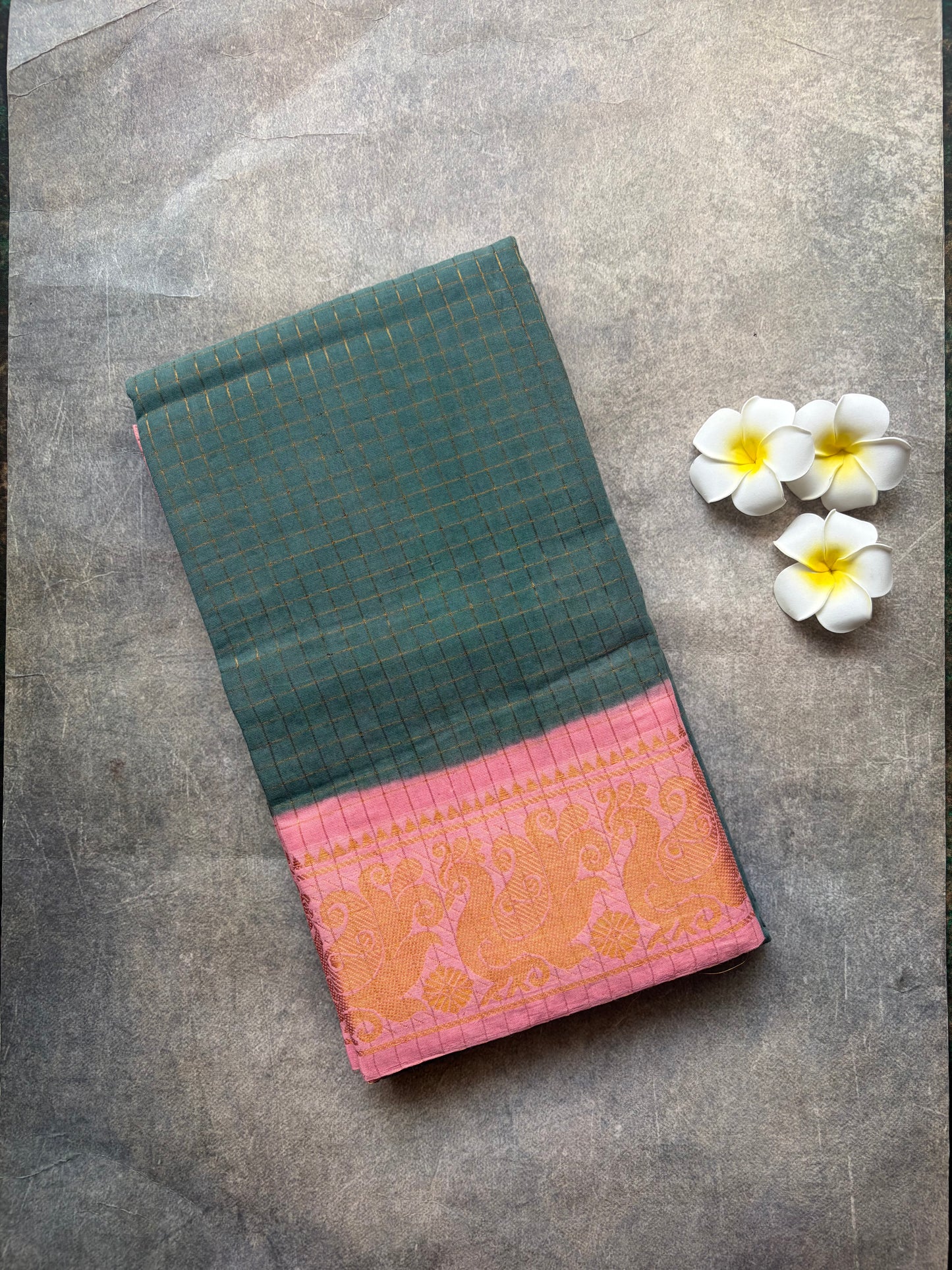 Golden Checked Sungudi Cotton Saree Greyish-Green | TLL375