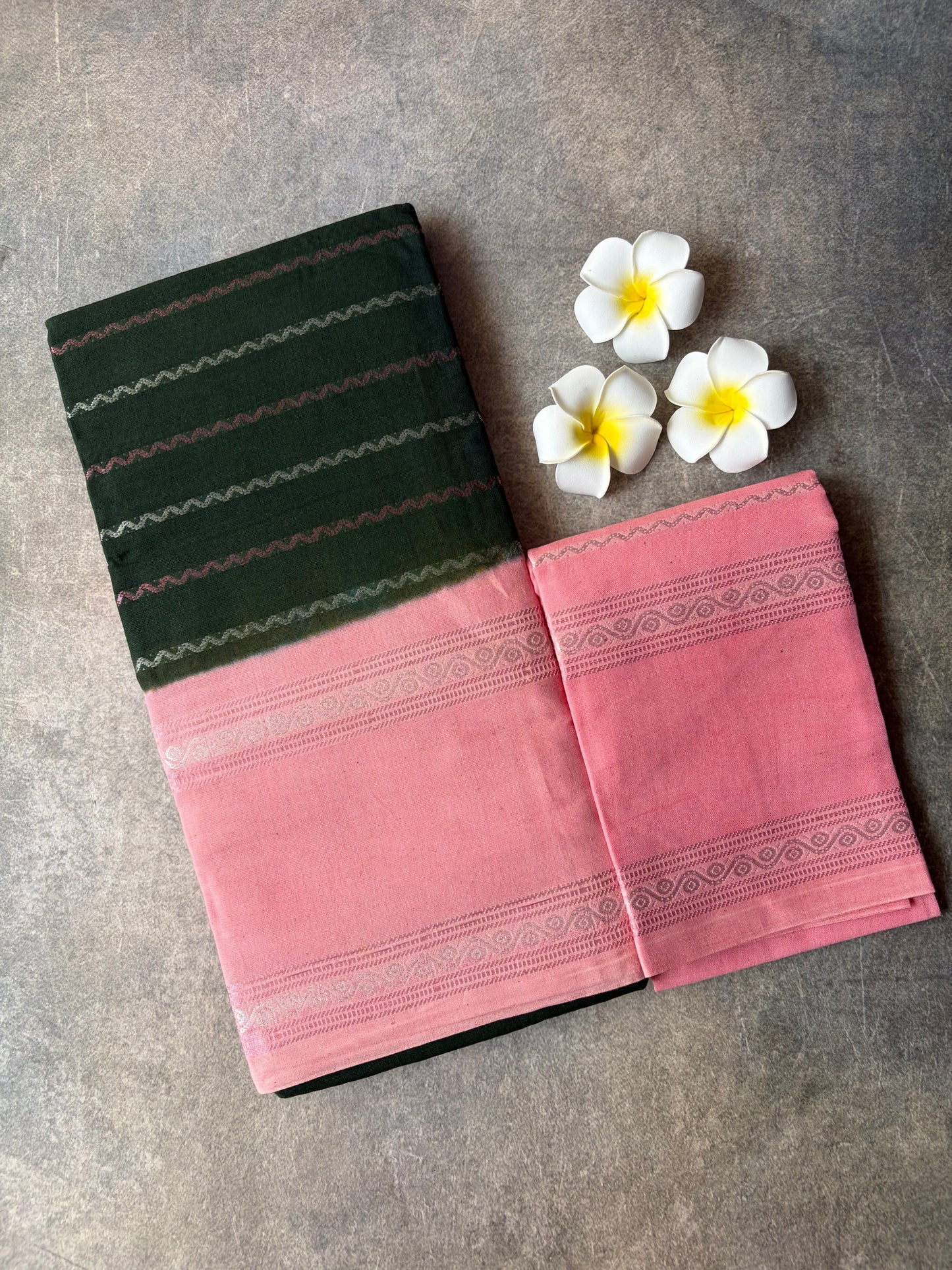 Sungudi Cotton Saree Dark Green With Baby Pink Border | TLL675