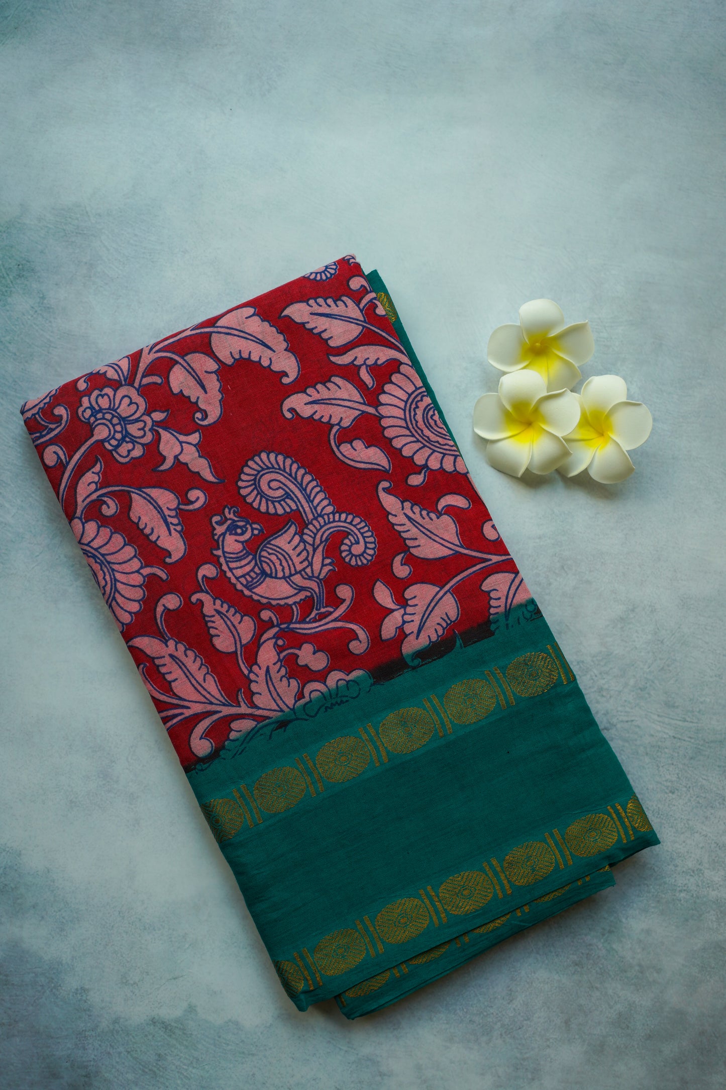 Ajrah print sungudi with teal blue border - kalamkari print