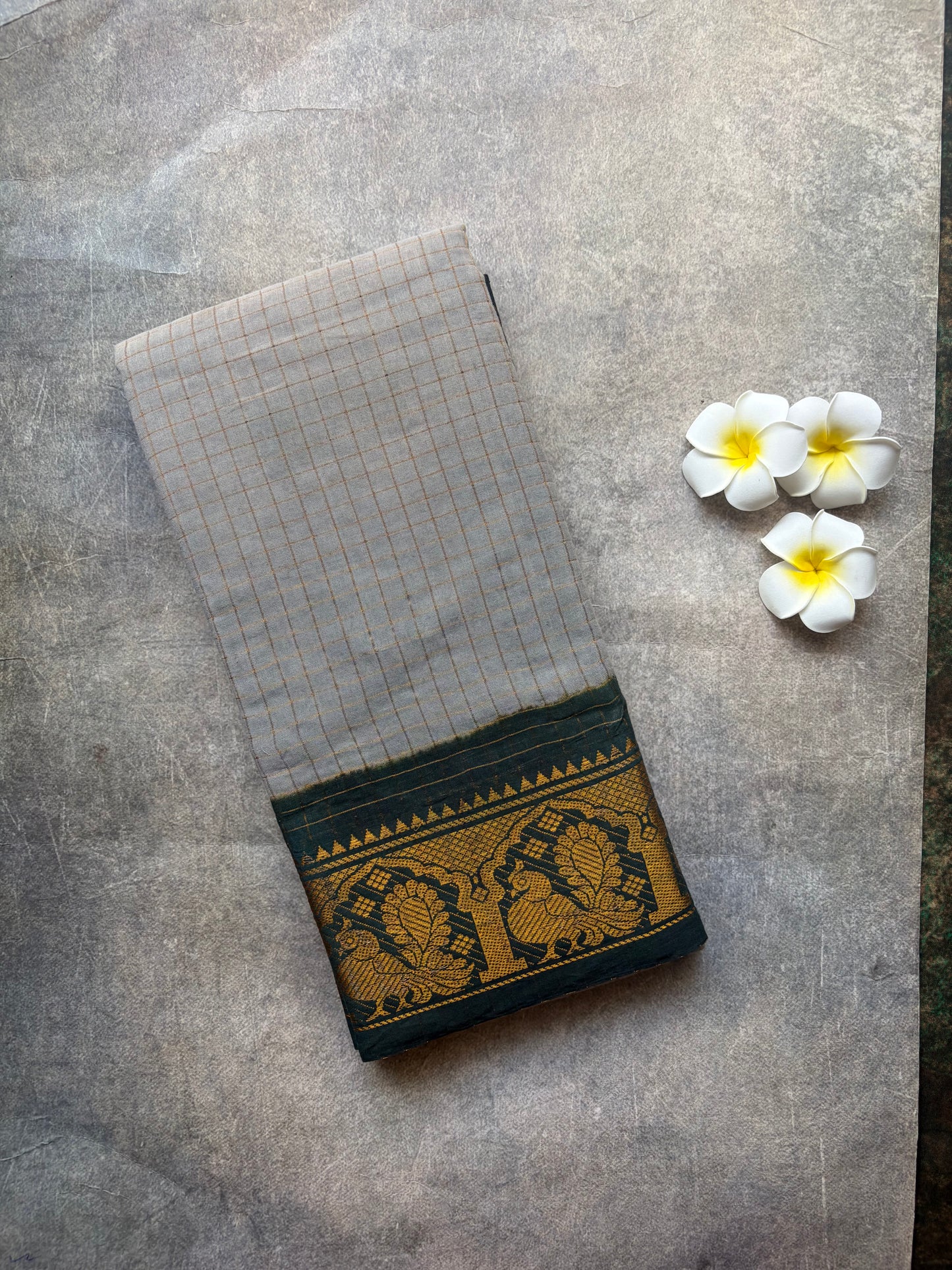 Golden Checked Sungudi Cotton Saree | TLL374