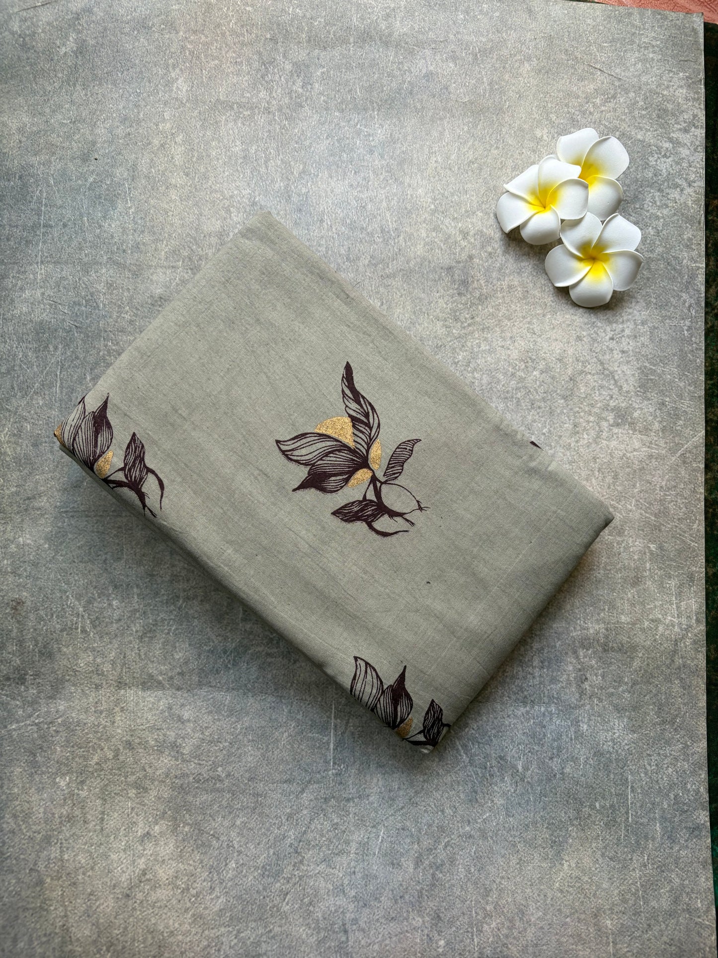 Soft Sungudi | Golden Moon Body with Grey