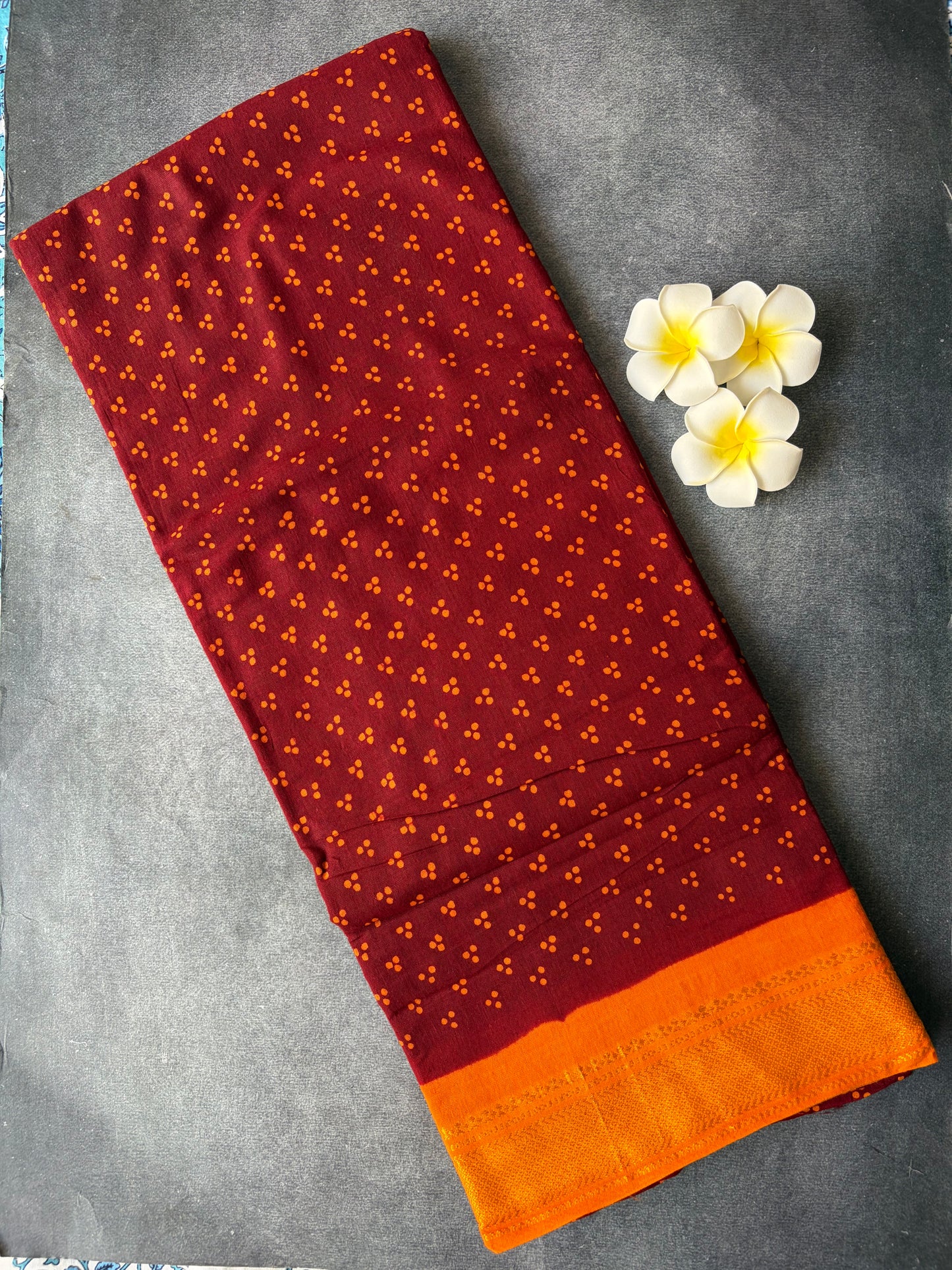 Authentic Soft Sungudi Cotton Saree – Maroon with 3 Pulli Design & Orange Border | TLL096