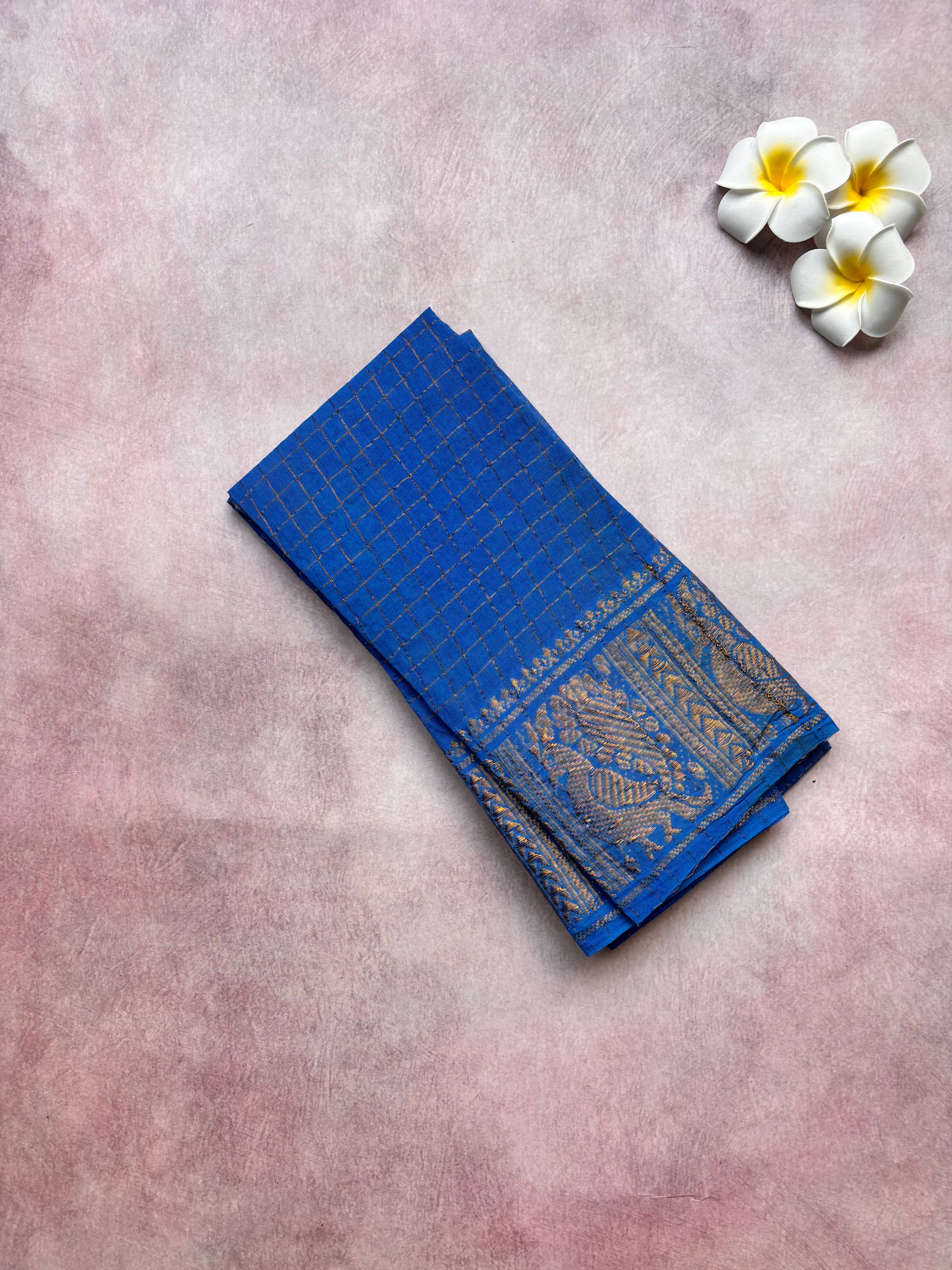 Big Border Madurai Sungudi Saree with Blue Blouse
