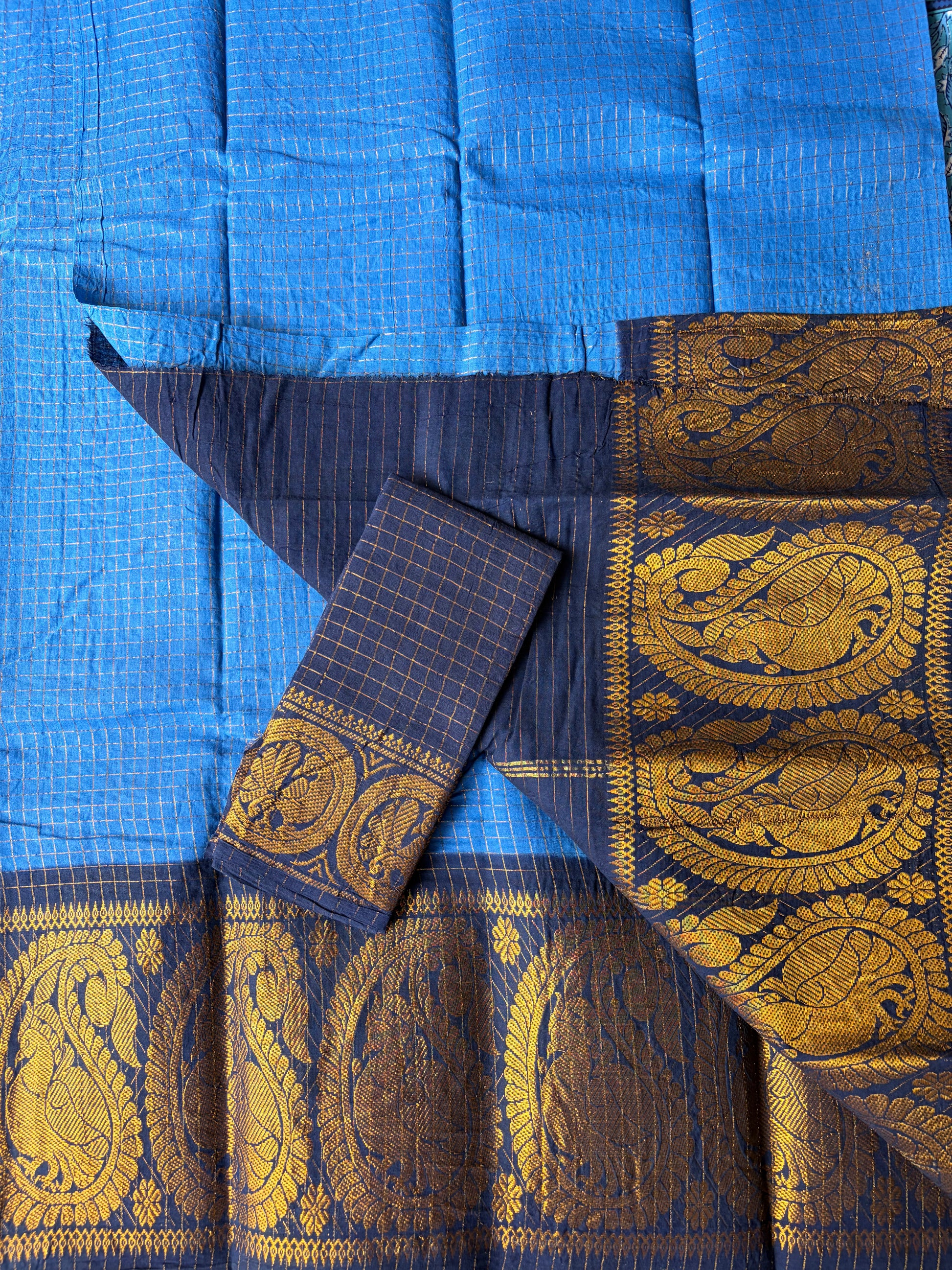 Big Border Sungudi Sarees with Checke Blouse Piece