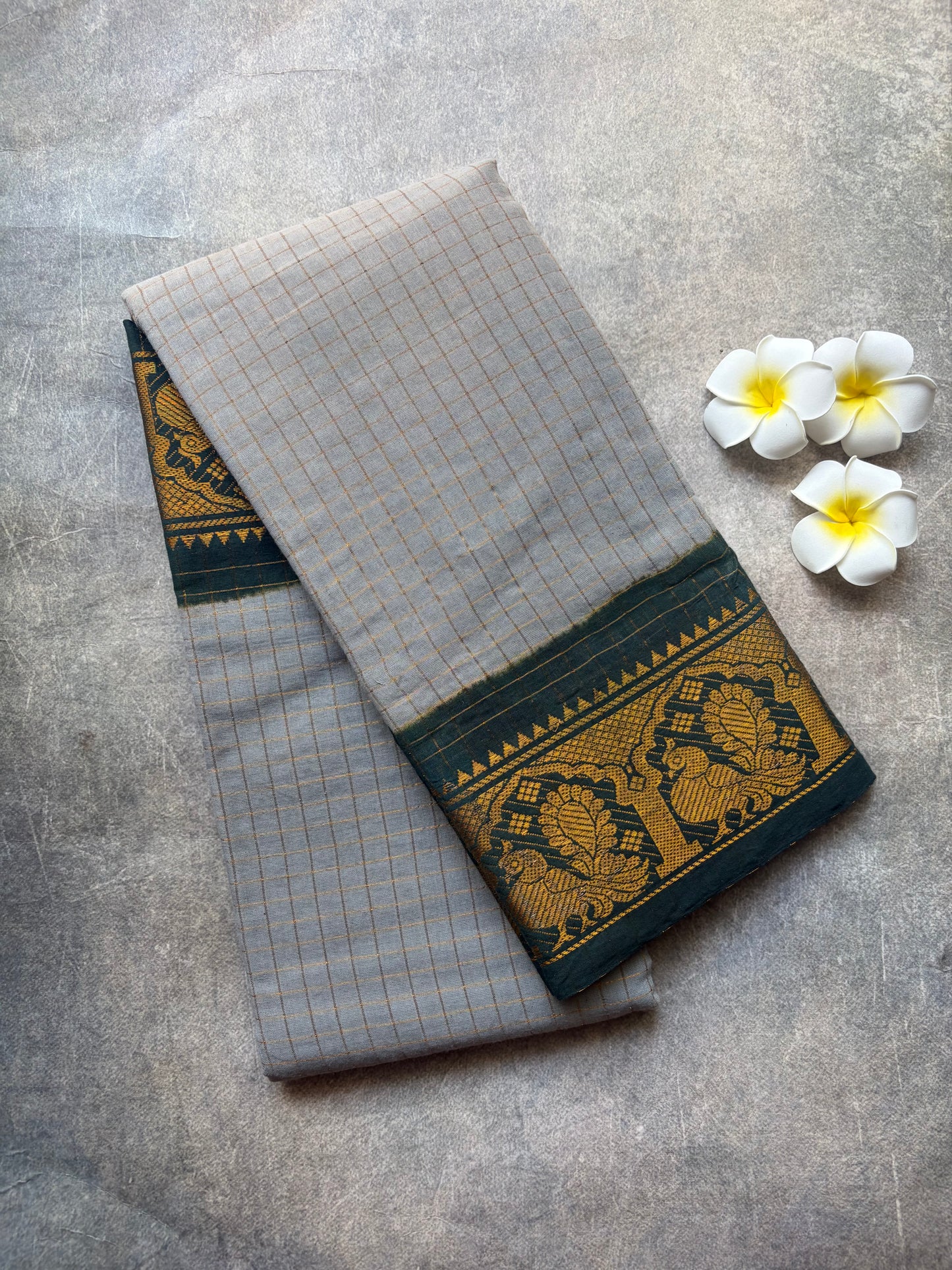 Golden Checked Sungudi Cotton Saree | TLL374
