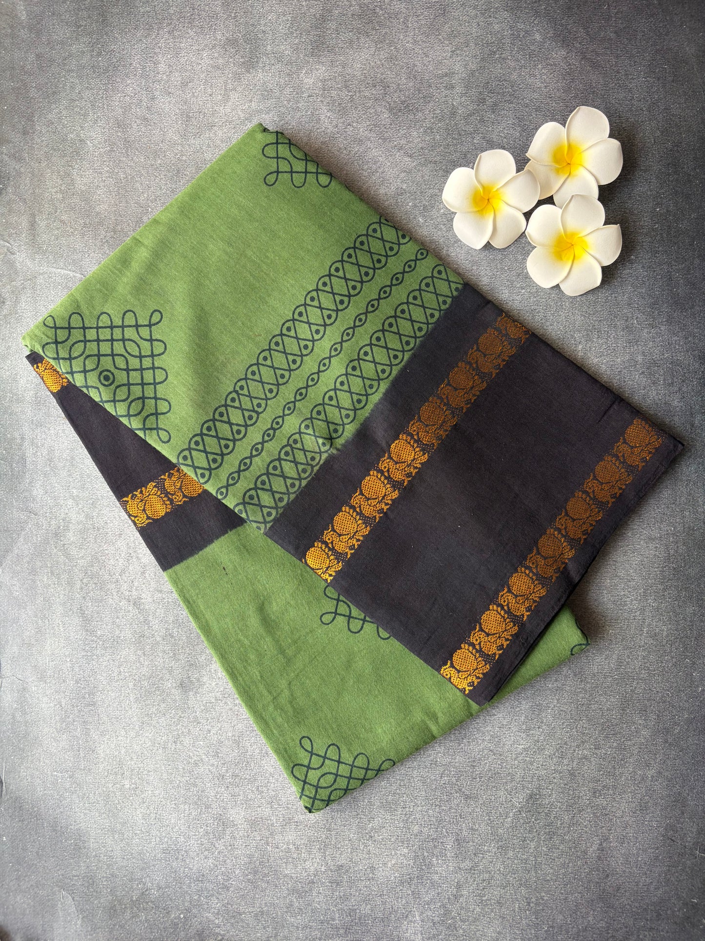 Olive Green Kolam Printed Sungudi Cotton Saree | TLL212